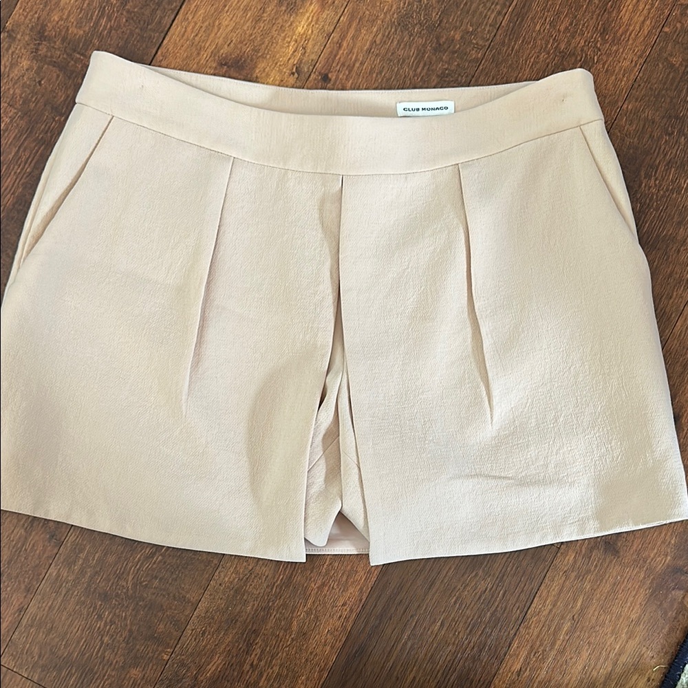 Club Monaco Women's Tan Shorts/Skort
